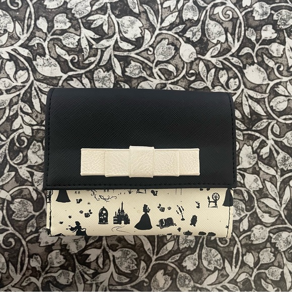 Loungefly Princess Crossbody and Wallet - Picture 5 of 7